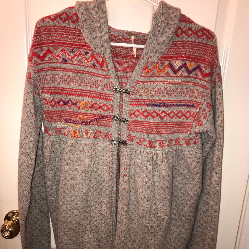 Free People 80% wool sweater w/hoodie,metal clasps